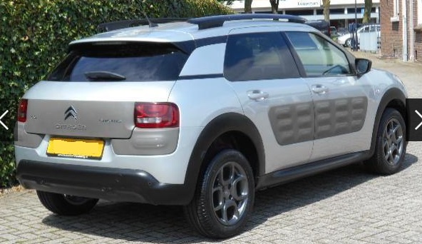 Left hand drive CITROEN C4 CACTUS 1.2 PureT. Shine